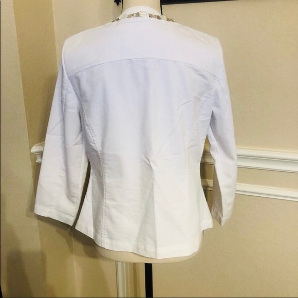 LAL (Live A Little) Adorable White Jacket with silver embellished trim Sz Small. - Picture 2 of 4